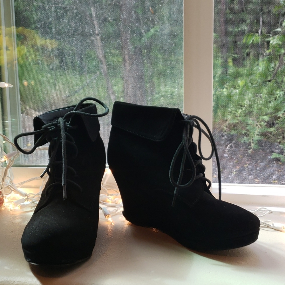 Top Moda black wedge booties
